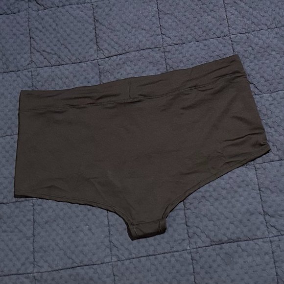 Torrid Active Microfiber Mid-Rise Boyshort Panty - Picture 7 of 9